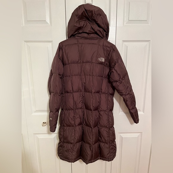 The North Face Parka 600 Down Metropolis
Hooded Long Puffer Coat Brown - Picture 2 of 6